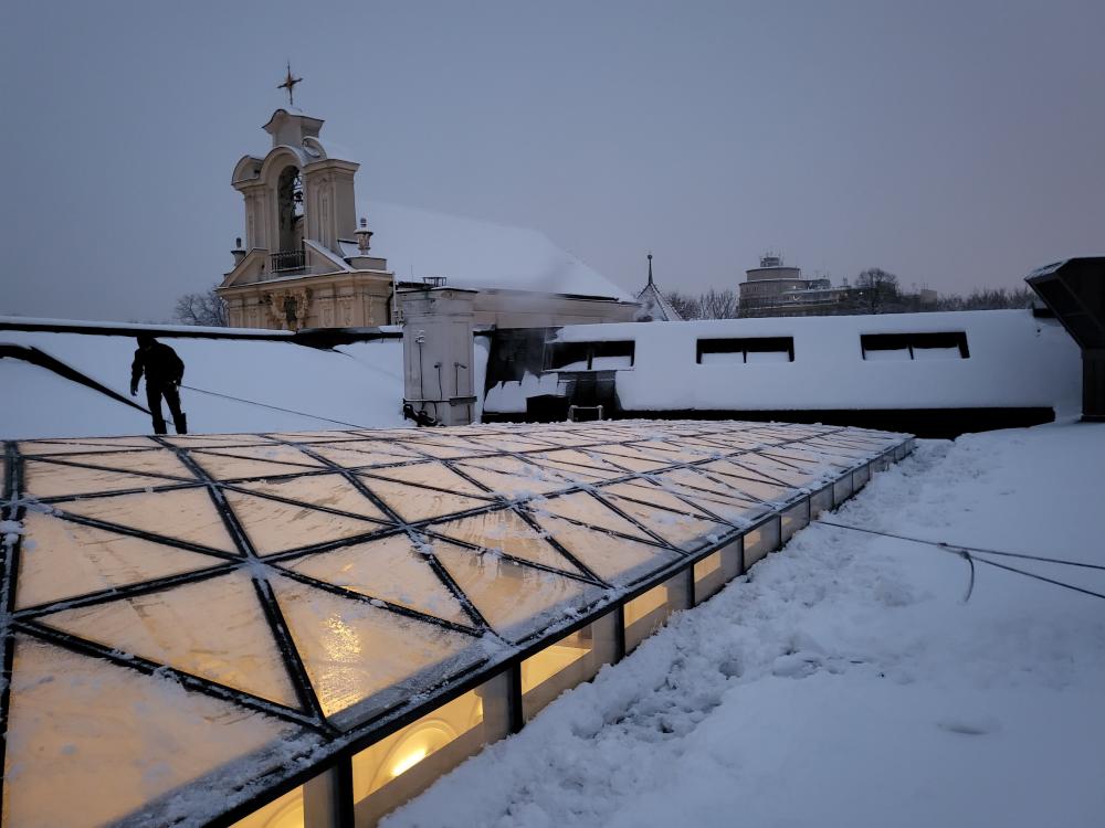 Potężny śnieg i pierwsze zlecenia na odśnieżaniu dachów